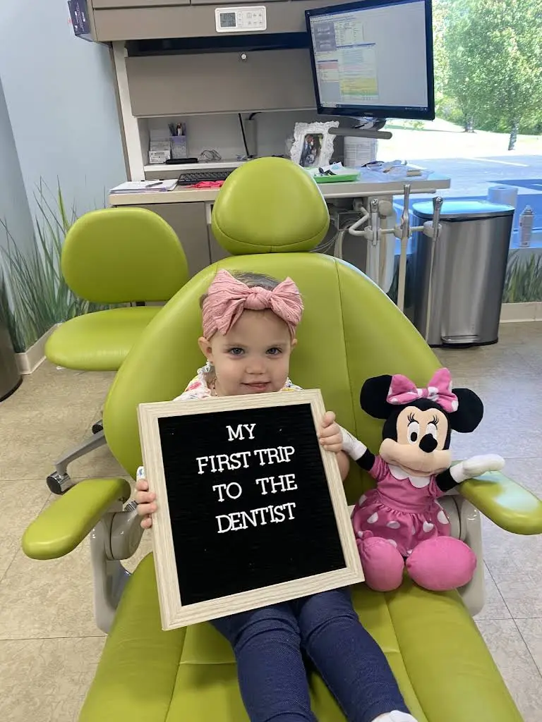 Dandridge Pediatric Dentistry - Professional dental clinic exterior with modern facilities