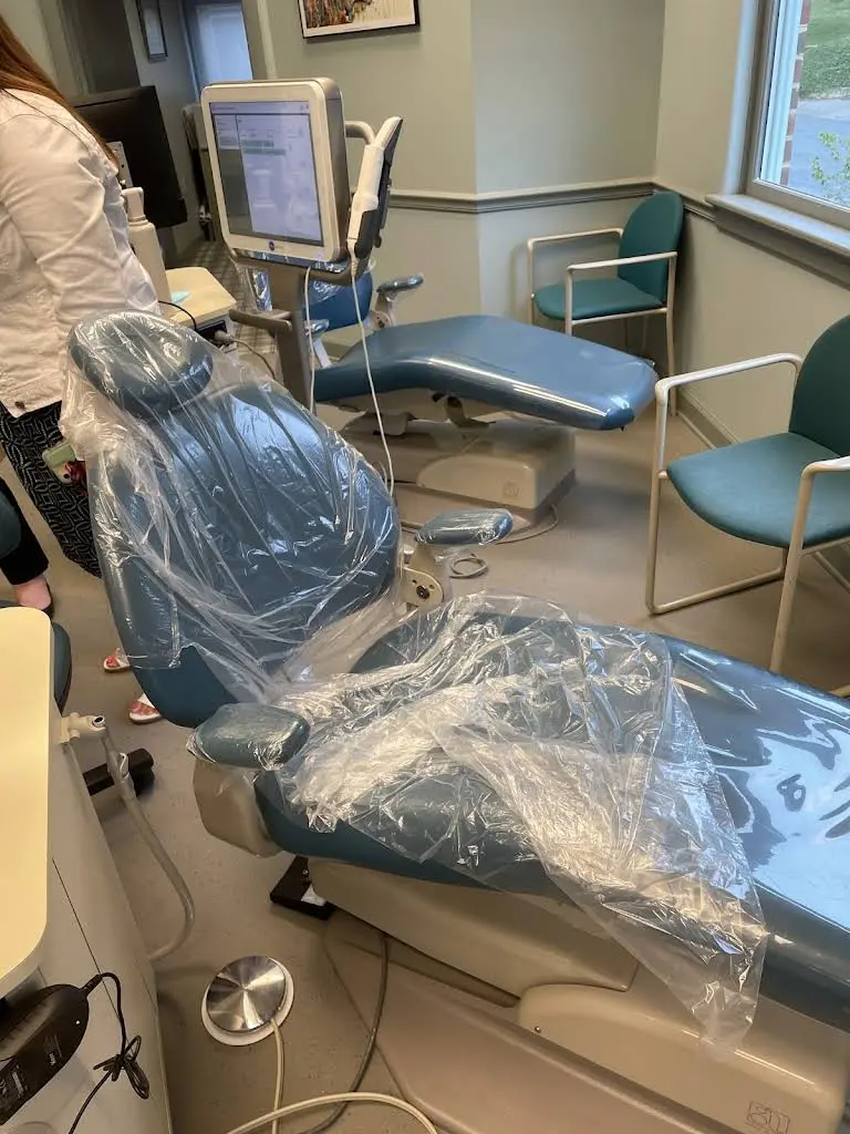 Dr. A. B. Hammond, PC - Professional dental clinic exterior with modern facilities