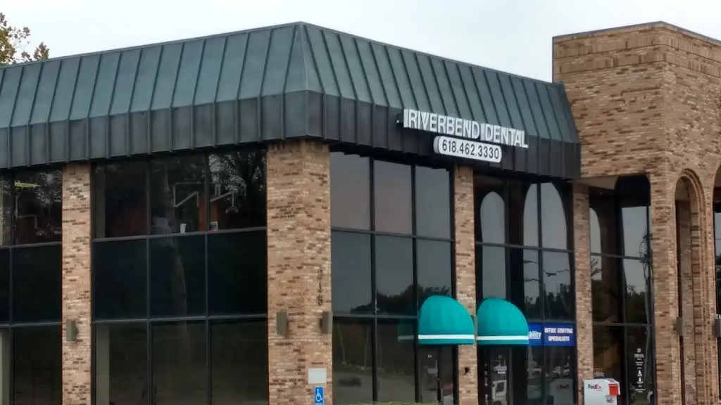 Riverbend Dental - Professional dental clinic exterior with modern facilities