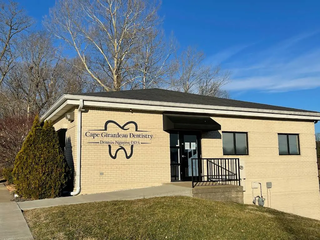 Cape Girardeau Dentistry - Professional dental clinic exterior with modern facilities