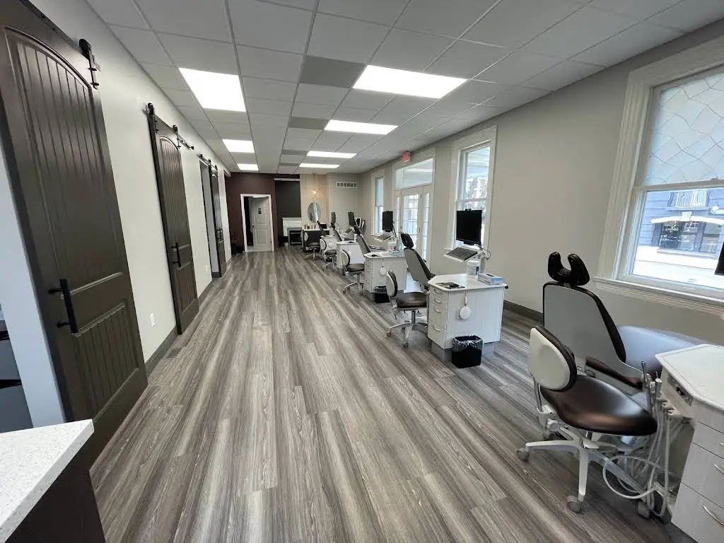 Junction Orthodontics - Professional dental clinic exterior with modern facilities