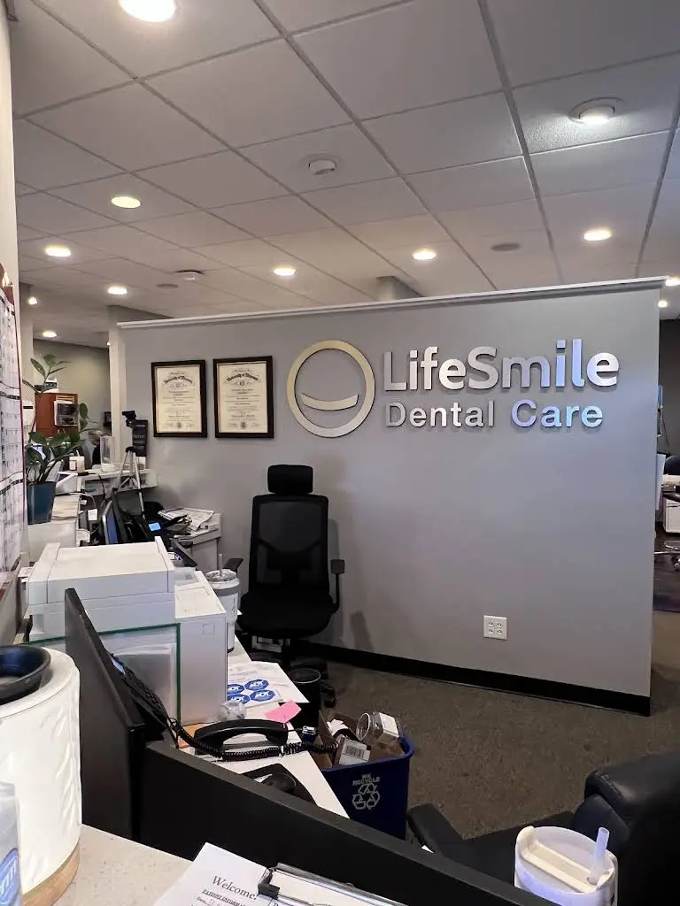 West Monroe Dental - Professional dental clinic exterior with modern facilities