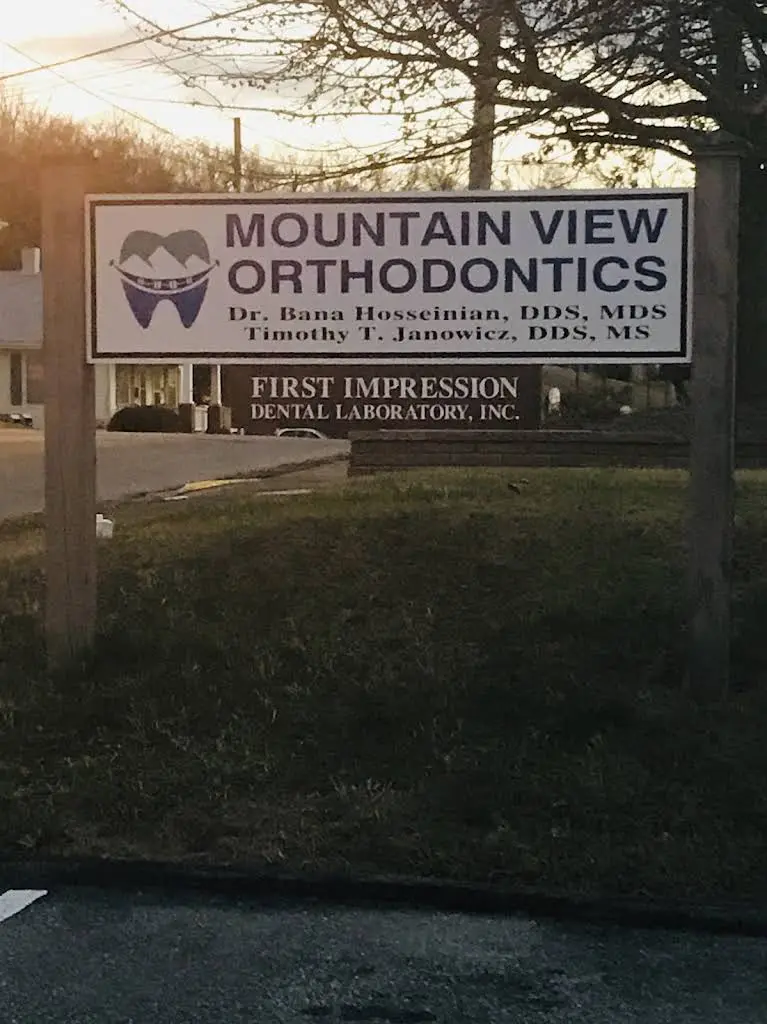 Mountain View Orthodontics - Professional dental clinic exterior with modern facilities