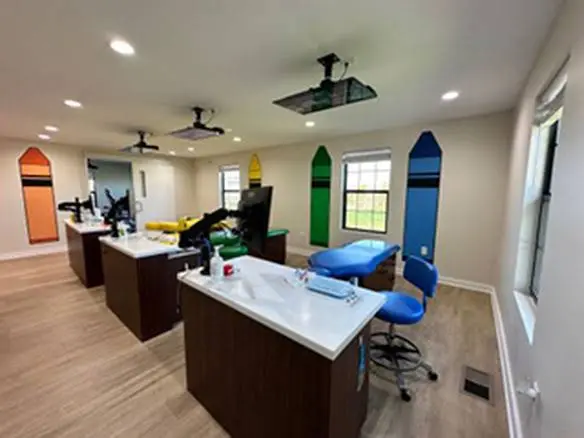 Hardin Valley Children's Dentistry - Professional dental clinic exterior with modern facilities