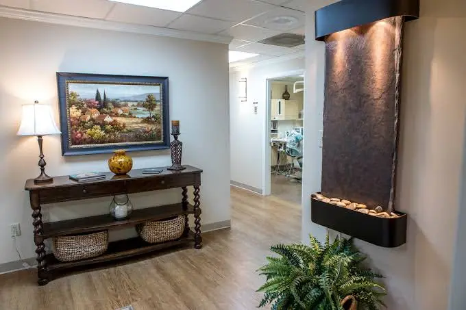 East Tennessee Family Dentistry, Deane Hill - Professional dental clinic exterior with modern facilities