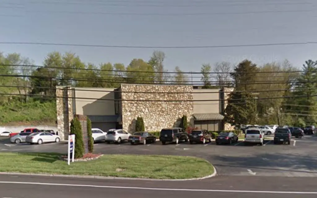 Bearden Family Dentistry - Professional dental clinic exterior with modern facilities