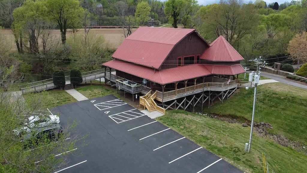 Brushy Mountain Dental - Professional dental clinic exterior with modern facilities