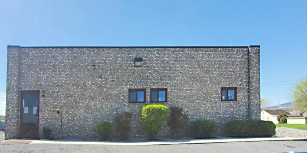 Stewart Barr & Thorne Inc. - Professional dental clinic exterior with modern facilities