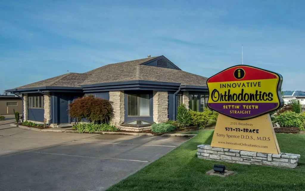 Innovative Orthodontics - Professional dental clinic exterior with modern facilities