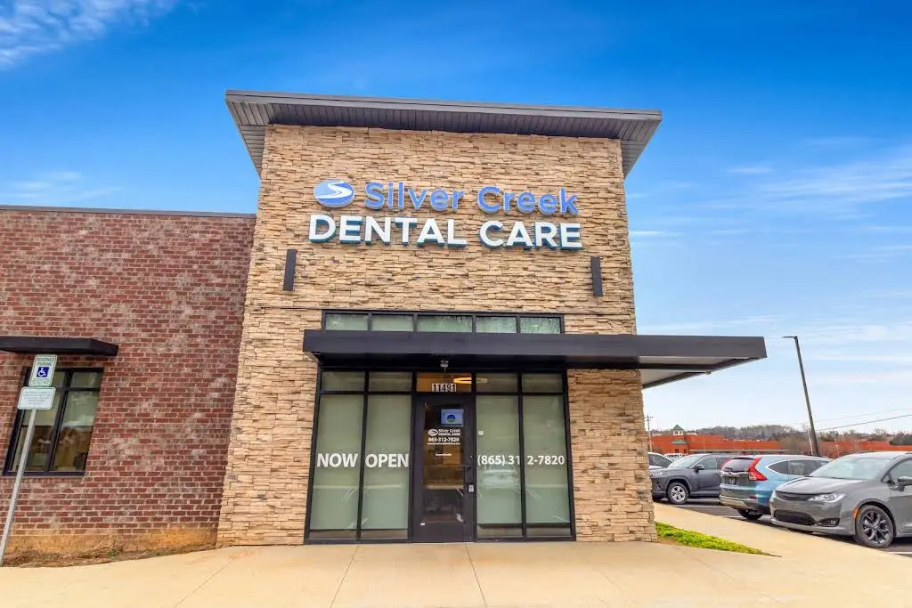 Silver Creek Dental Care - Professional dental clinic exterior with modern facilities