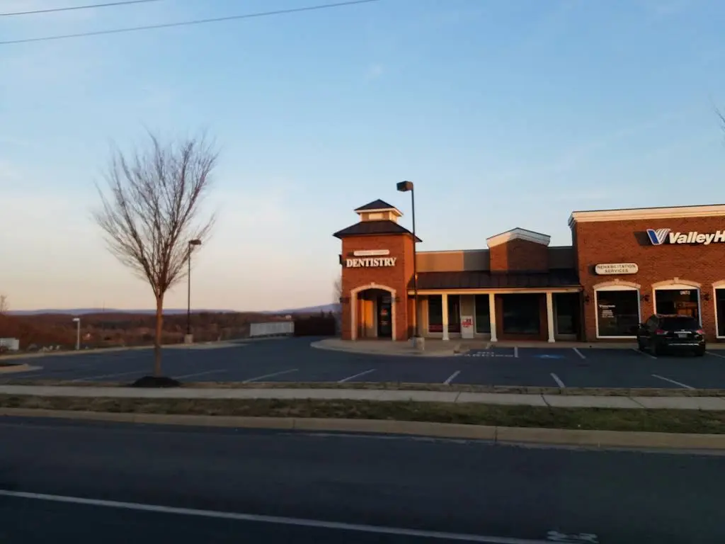 Thomas Family Dentistry, PC - Professional dental clinic exterior with modern facilities