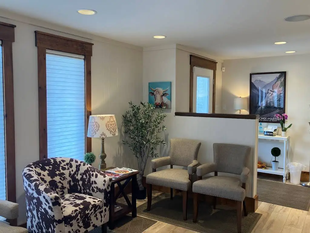 Blue Ridge Smiles - Professional dental clinic exterior with modern facilities