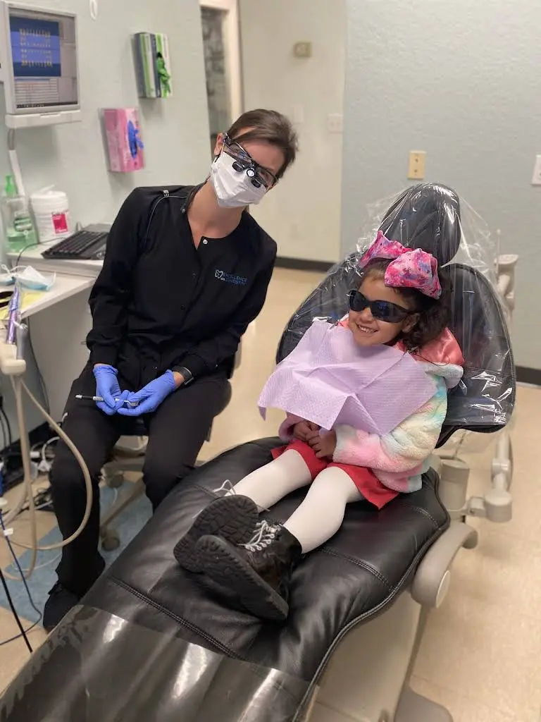 Elizabeth J Burns, DDS - Professional dental clinic exterior with modern facilities