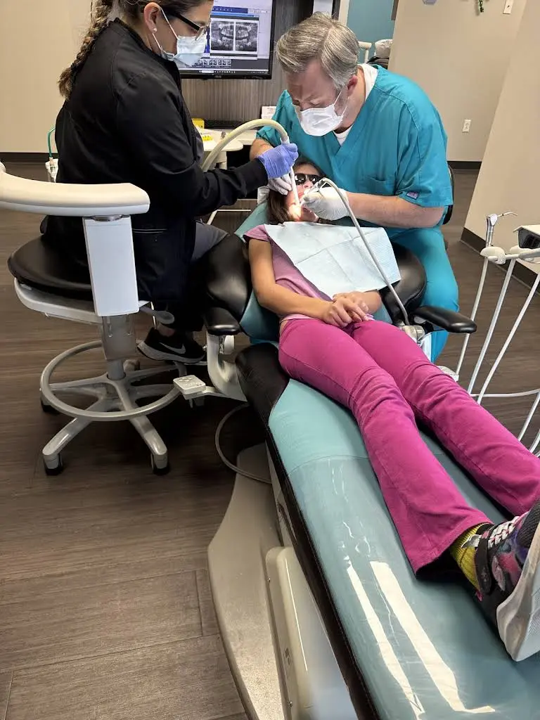 St. Louis Smile Center - Professional dental clinic exterior with modern facilities
