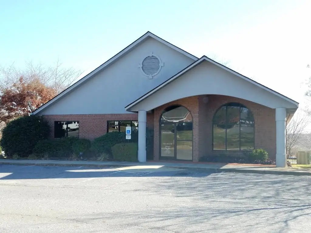 Phillip D. Beaver, DDS, PA - Professional dental clinic exterior with modern facilities