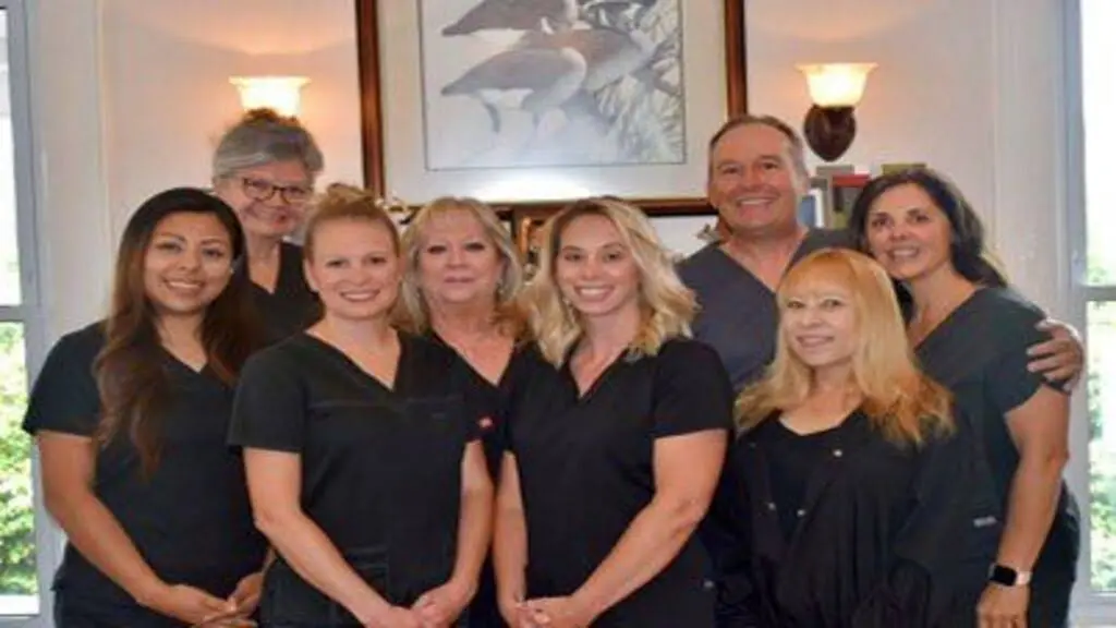 Joseph M. Perry – D.D.S. P.A. - Professional dental clinic exterior with modern facilities