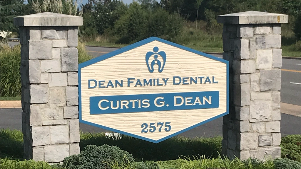 Dean Family Dental PLLC - Professional dental clinic exterior with modern facilities