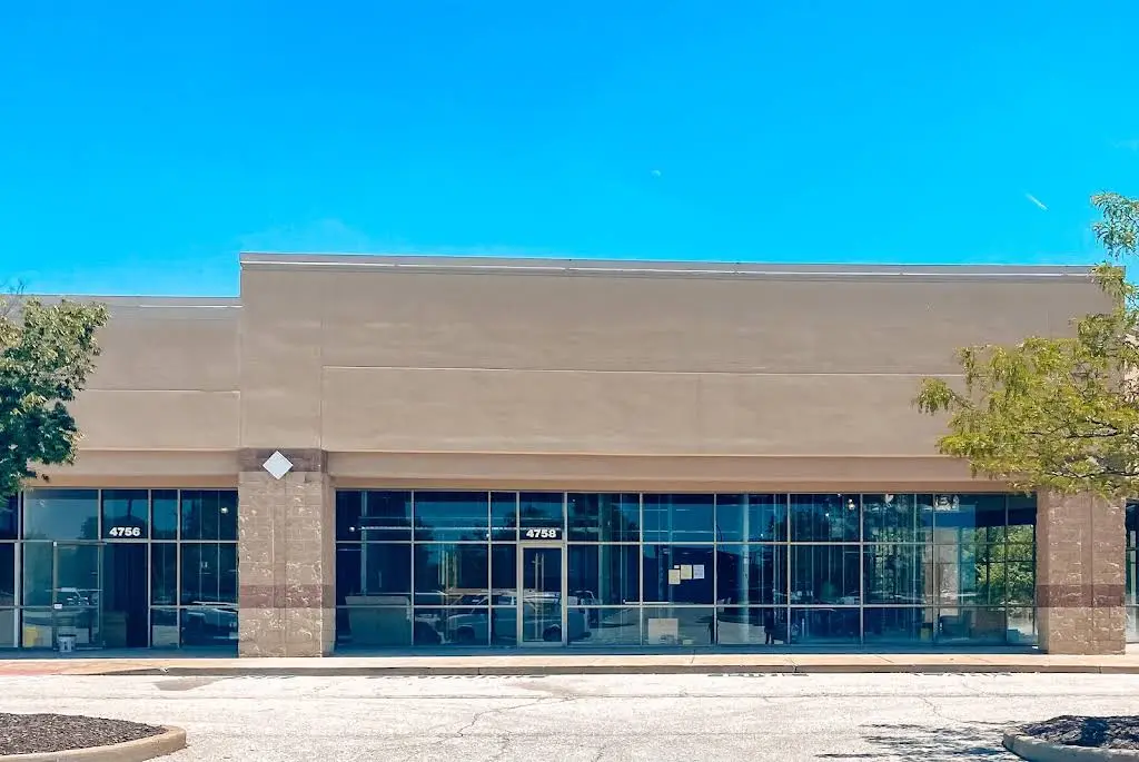 Gateway Little Smiles - Professional dental clinic exterior with modern facilities