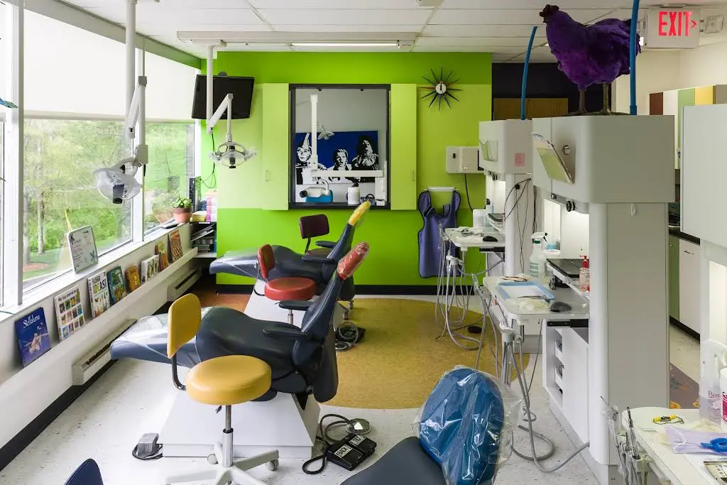 Carolynn F. Wolff, DMD - Professional dental clinic exterior with modern facilities