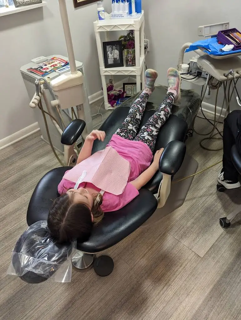 Jerry Sowers Jr. DMD, PA - Professional dental clinic exterior with modern facilities