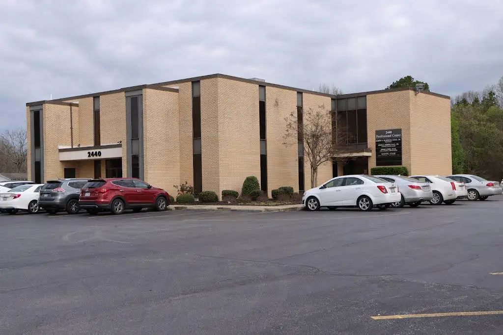 James A. Murphy DDS - Professional dental clinic exterior with modern facilities