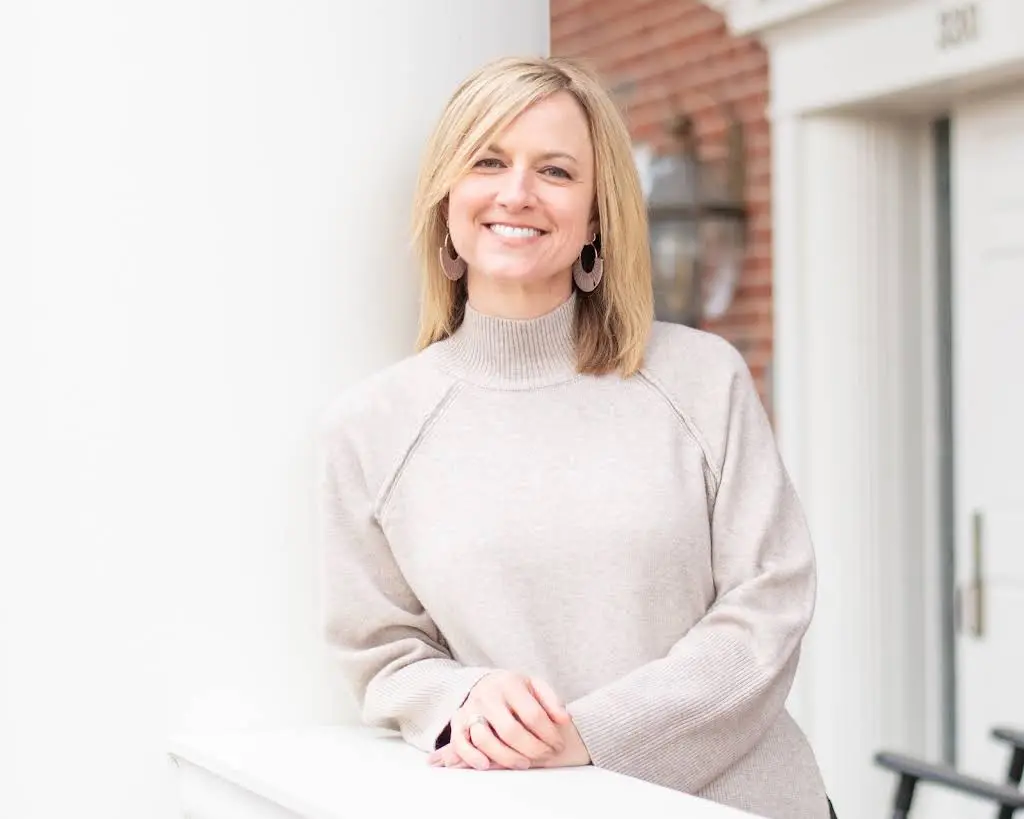 Kristin Herring, DDS - Professional dental clinic exterior with modern facilities