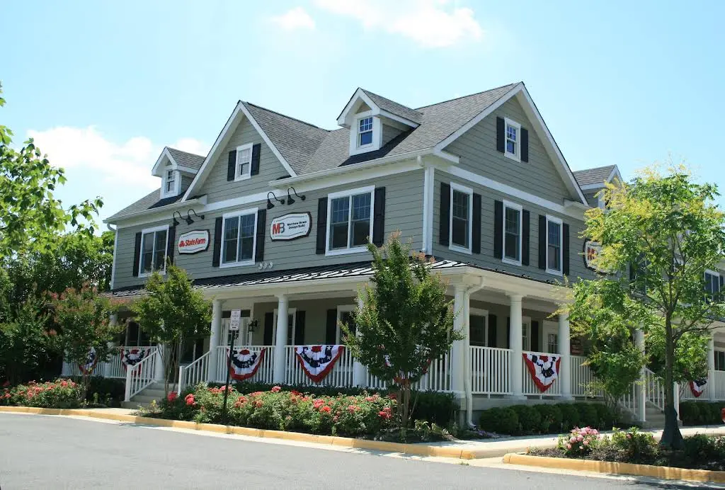 Dr. Grisius Orthodontics - Professional dental clinic exterior with modern facilities