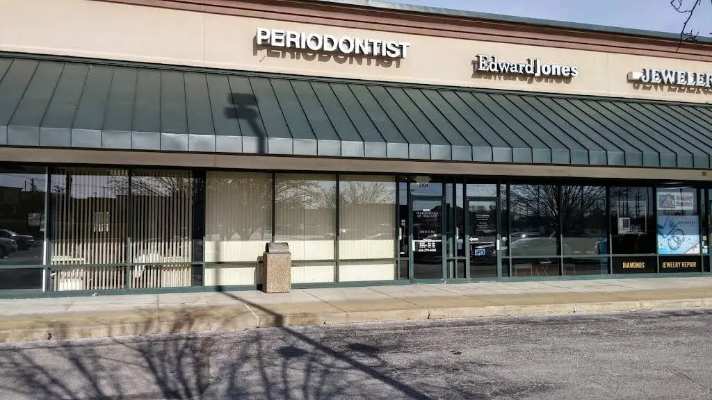 Periodontics of O'Fallon - Professional dental clinic exterior with modern facilities