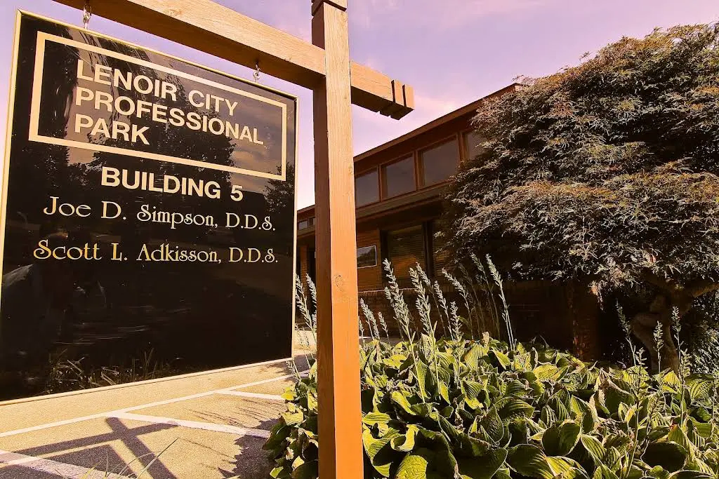 Simpson & Adkisson - Professional dental clinic exterior with modern facilities
