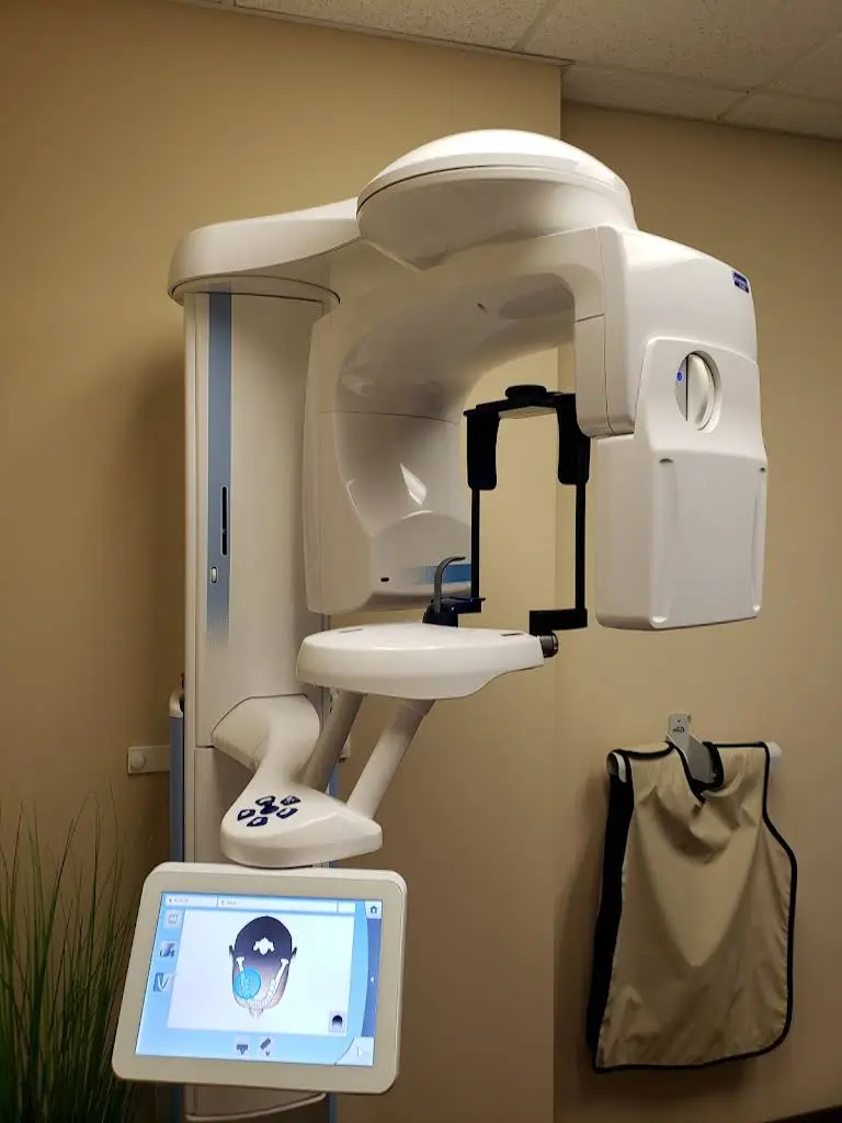 Lake Norman Endodontics - Professional dental clinic exterior with modern facilities