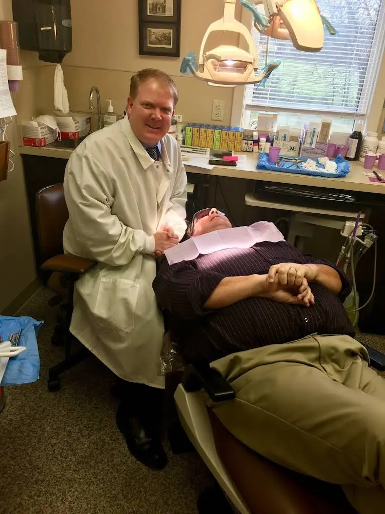 Hagerstown Periodontics - Professional dental clinic exterior with modern facilities