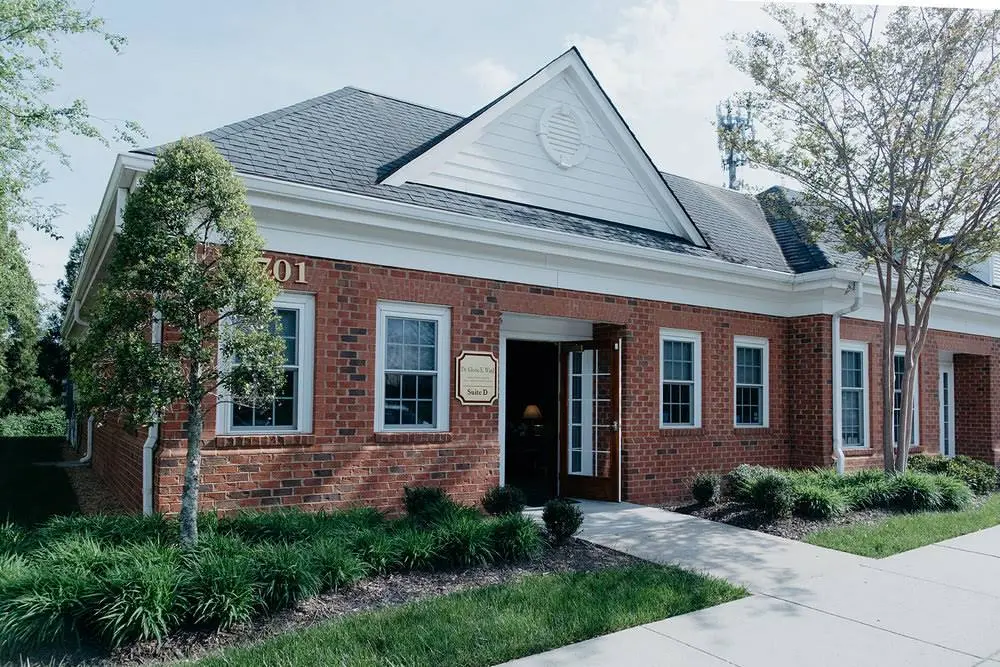 Advanced Dentistry of Virginia, Dr. Gloria Ward - Professional dental clinic exterior with modern facilities