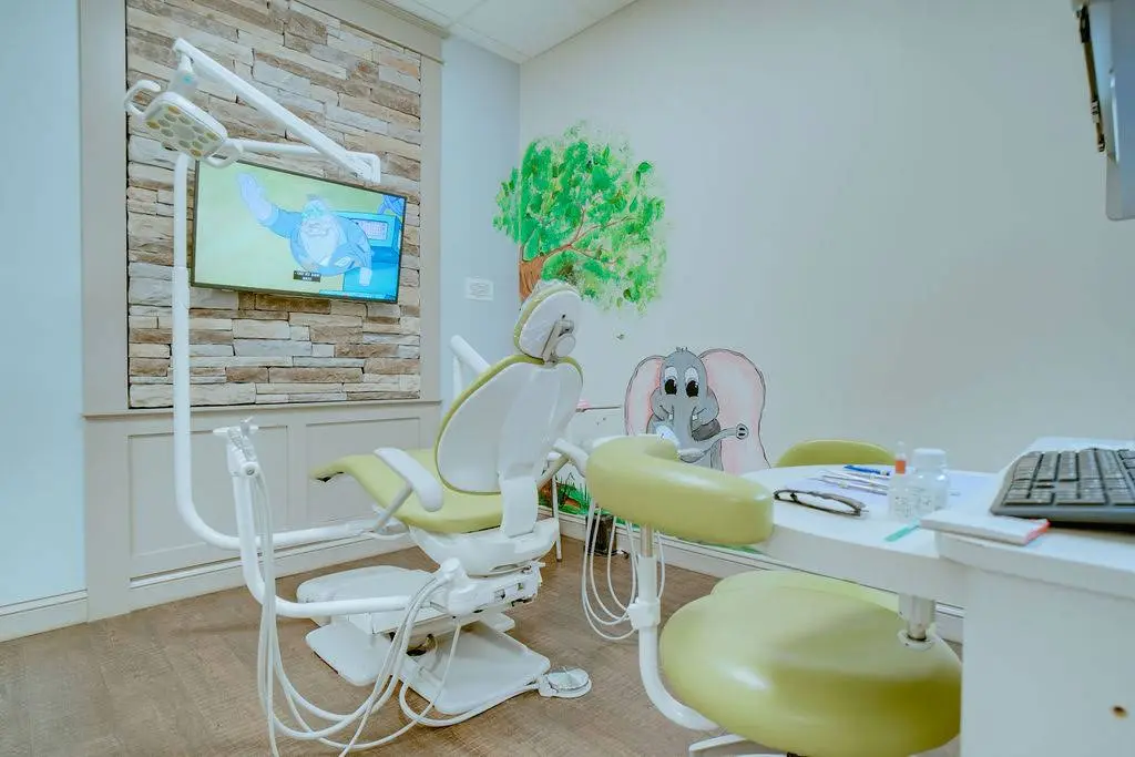 Accent Dental of Wentzville - Professional dental clinic exterior with modern facilities