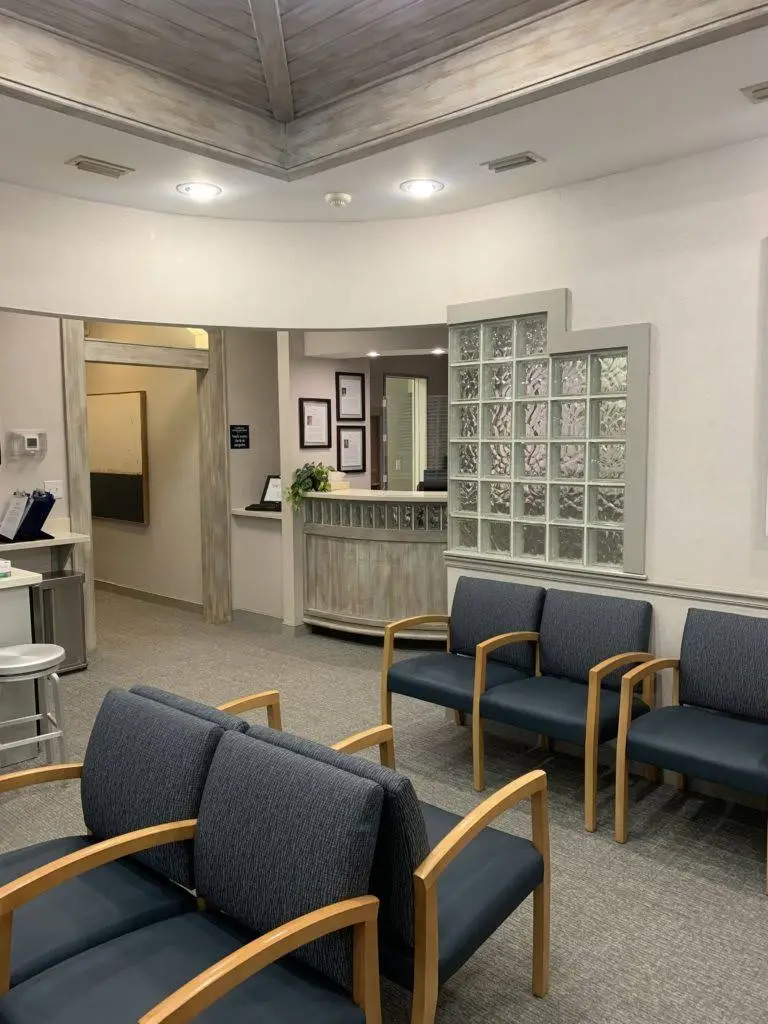 Mitchell, Bartlett & Bell Orthodontics - Professional dental clinic exterior with modern facilities