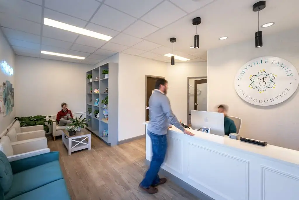 Maryville Family Orthodontics - Professional dental clinic exterior with modern facilities