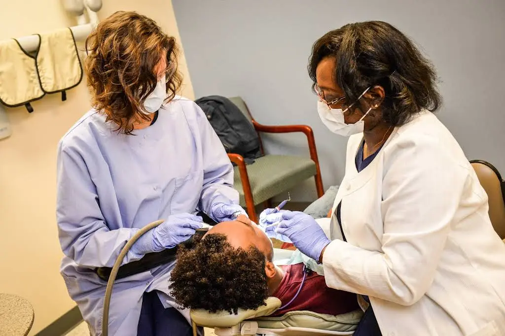 Healthy Smiles Family Dentistry - Professional dental clinic exterior with modern facilities