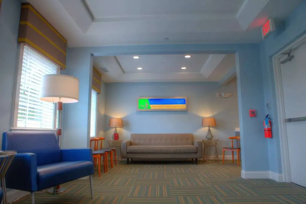Lake Norman Dental - Professional dental clinic exterior with modern facilities
