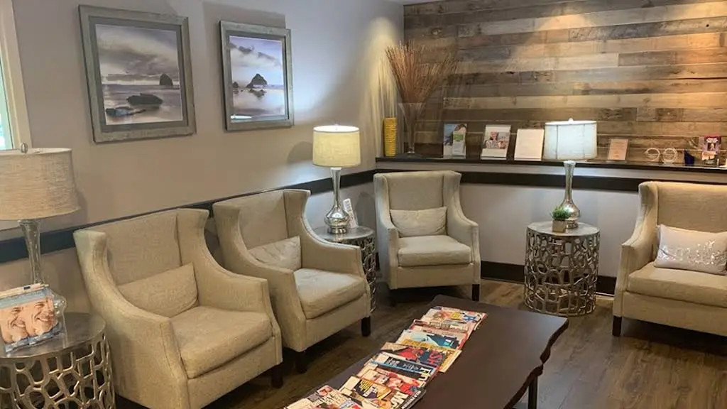 iDental Dilworth - Professional dental clinic exterior with modern facilities
