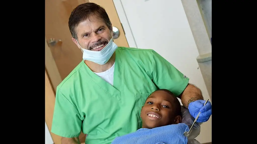 Atlantis Dentistry - Professional dental clinic exterior with modern facilities
