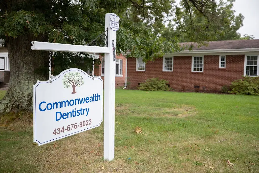 Commonwealth Dentistry - Professional dental clinic exterior with modern facilities