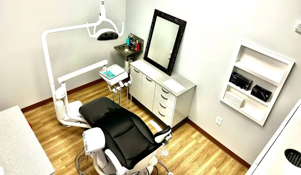 Richmond Dentures and Implants