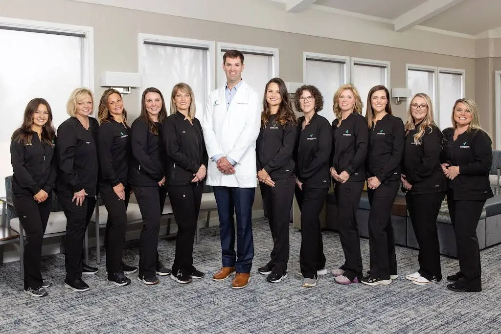 Farless Dental Group - Professional dental clinic exterior with modern facilities