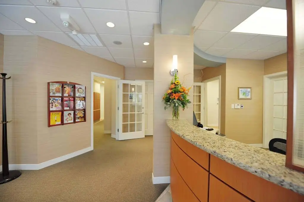 Dr. Allen J Davia DDS / Davia Dental Richmond - Professional dental clinic exterior with modern facilities