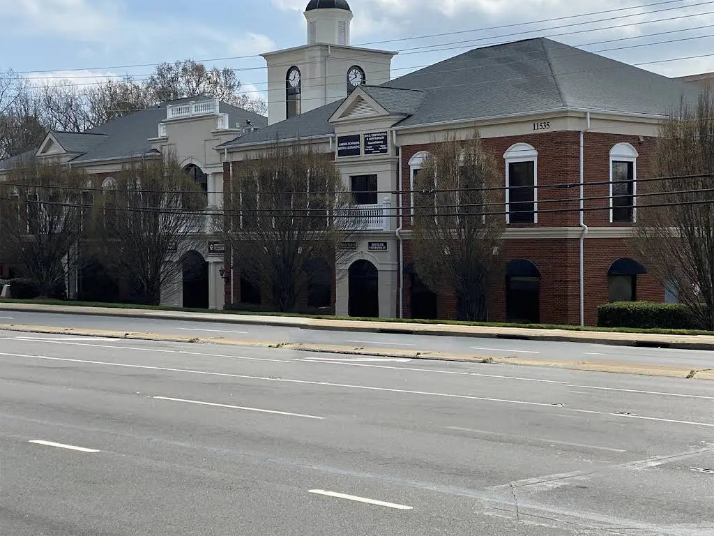 Carmel Commons Dental - Don G. Timpton, DDS - Professional dental clinic exterior with modern facilities