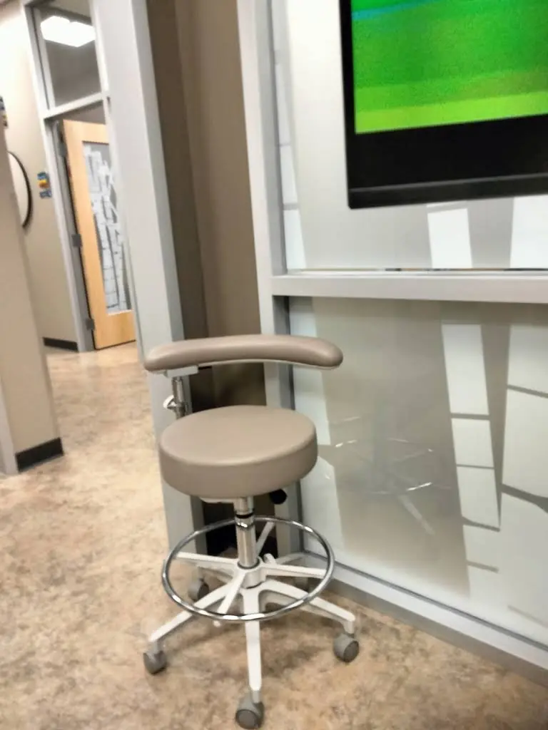 Aspen Dental - Professional dental clinic exterior with modern facilities