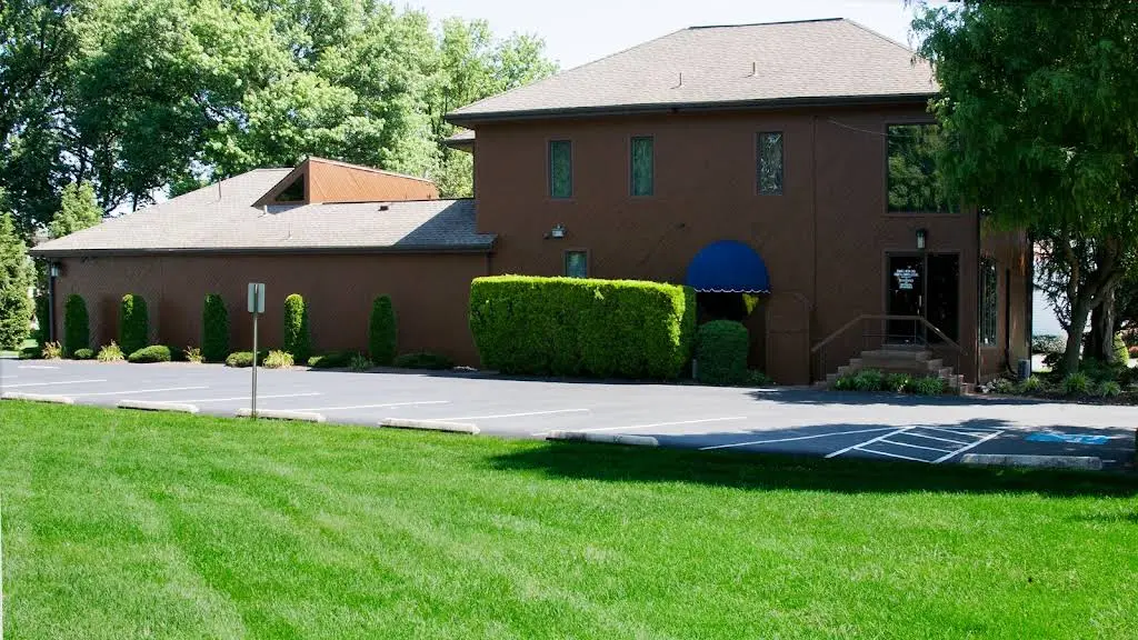 Hilton-Diminick Orthodontic Associates - Professional dental clinic exterior with modern facilities