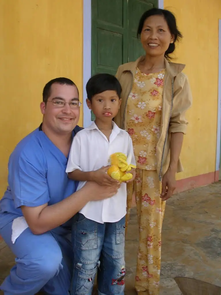 Compassionate Dentistry / Matthew Paper, DDS