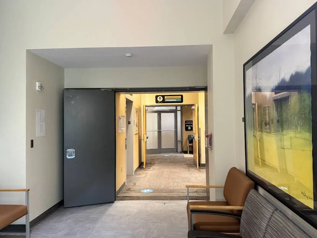 VCU Dental Care - Professional dental clinic exterior with modern facilities