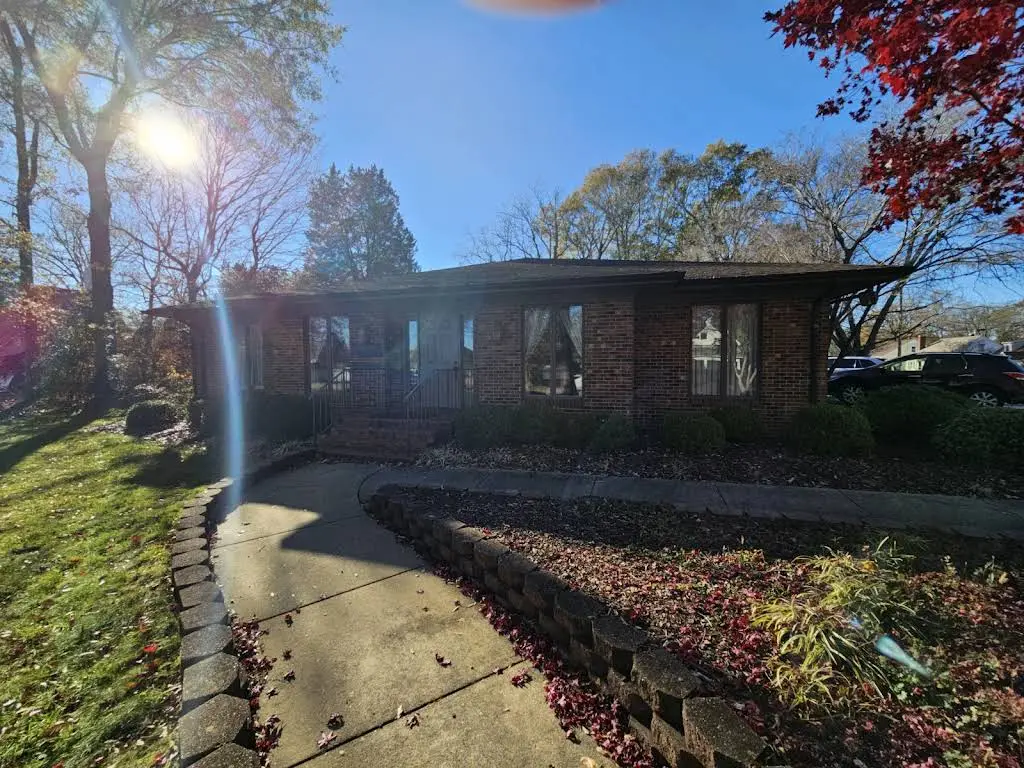 Joseph R. Hendrick, Jr., DDS., PA - Professional dental clinic exterior with modern facilities