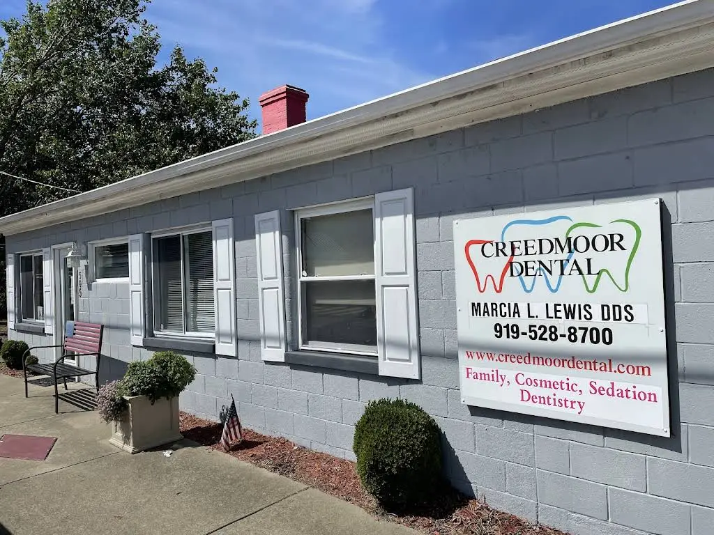 Creedmoor Dental - Professional dental clinic exterior with modern facilities